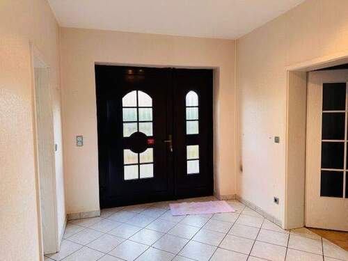 Hauseingangsflur.jpg - 5 Zimmer Einfamilienhaus zum Kaufen in Petershagen/Eggersdorf