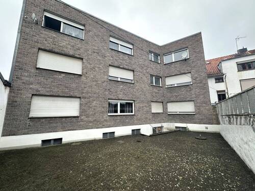 Rückseite mit Innenhof - 