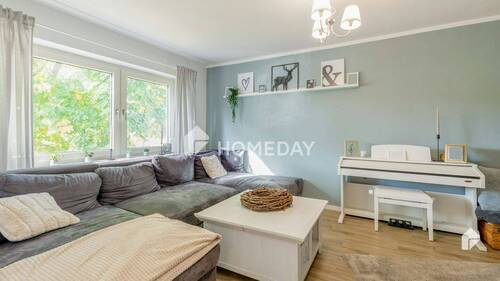 Wohnzimmer 1 - 5 Zimmer Etagenwohnung in Norderstedt
