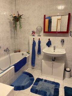 Bad im OG.jpg - Einfamilienhaus in Schkopau zum Kaufen