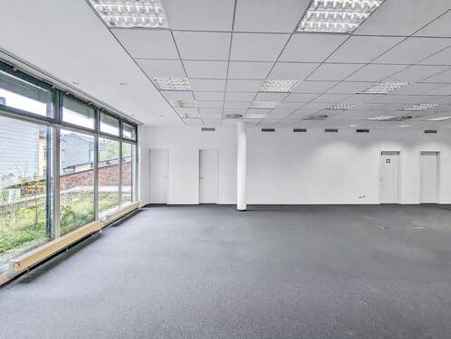 Große Halle - 1 Zimmer Büro zum Kaufen in Biedenkopf