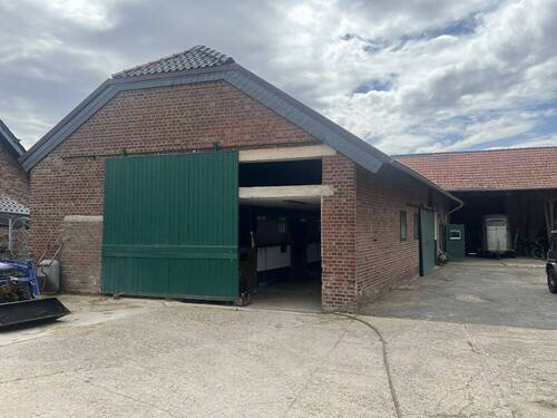 Pferdestall Kopfseite - 