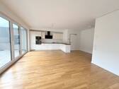 Wohn- und Essbereich mit Küche - 3 Zimmer Etagenwohnung zur Miete in Trier
