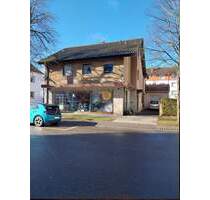 Verkauf eines Wohnhauses mit gut vermieteter Gewerbeeinheit in Singen - Singen / Hohentwiel