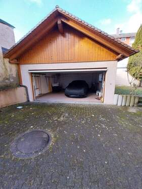 Garage - Mehrfamilienhaus, Wohnhaus mit 105,00 m&sup2; in Singen / Hohentwiel zum Kaufen