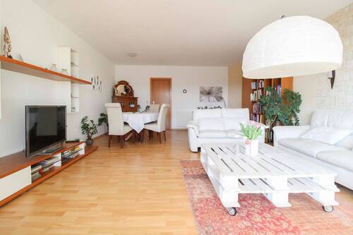 Wohnzimmer - Einfamilienhaus in Schönebeck zum Kaufen