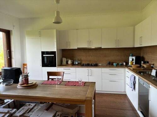 Neue Schreinerküche aus 2024 - Bester Seeblick von Schliersee: Ihr Traumhaus zur Anmietung bis April 2028 - Einmaliges Grundstück