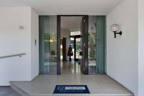 Eingangsbereich - Bungalow mit 219,00 m&sup2; in Köln zum Kaufen