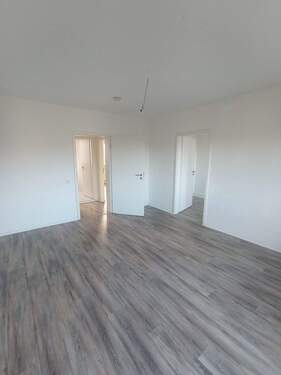 1.jpg - Familienfreundliche 4-Zimmer-Wohnung in Bitterfeld-Wolfen