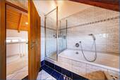 Wanne und Dusche - 