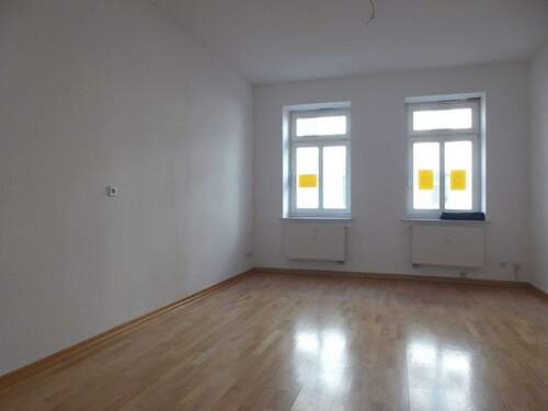 Zimmer 1 - 3 Zimmer Etagenwohnung zur Miete in Leipzig