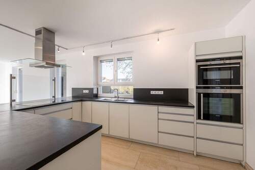 Kueche - 8 Zimmer Einfamilienhaus zum Kaufen in Raisting