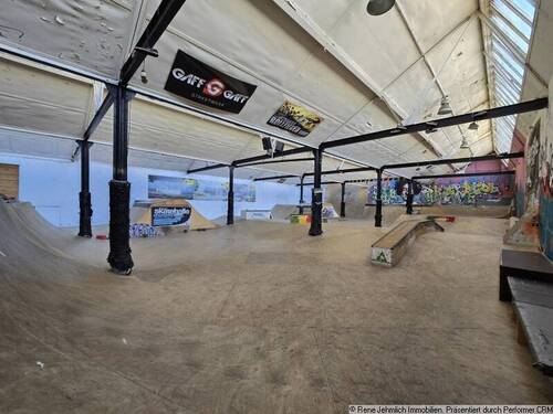 Vor dem Umbau - 648 qm ebenerdige Loftfläche in der Schönherrfabrik - flexibel gestaltbar, modern & denkmalgeschützt