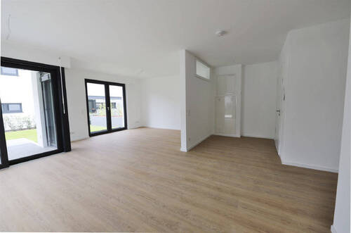 Eingangs-/Wohnbereich - 