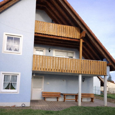 Westansicht Haus - Etagenwohnung mit 181,00 m&sup2; in Pommersfelden zur Miete