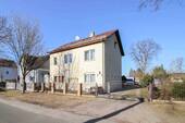 Hausansicht - Viel Platz für die ganze Familie - Großes Einfamilienhaus mit Pool und Nebengelass in Friedrichsthal
