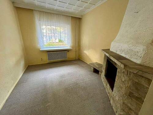 Wohnzimmer - 4 Zimmer Einfamilienhaus zum Kaufen in Kleinmachnow