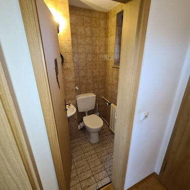 WC - 
