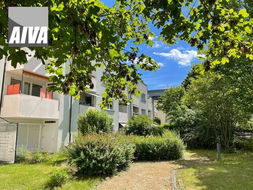 Rückansicht - 2- ZIMMER-WOHNUNG MIT BALKON, DUSCH + WANNENBAD, ASR, LIFT, RUHIGE LAGE - HAUS IN 2. REIHE, TG-PLATZ MÖGL. ( STRIESEN KRENKELSTRASSE 34 B)