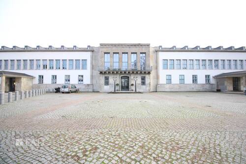 Hausfront - 