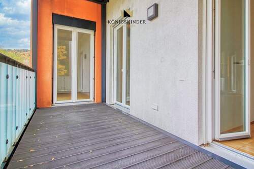 Einer von zwei Balkonen - 