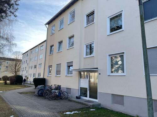 Eingangsbereich Haus 7 / Ostseite - Etagenwohnung mit 76,60 m&sup2; in Erding zur Miete