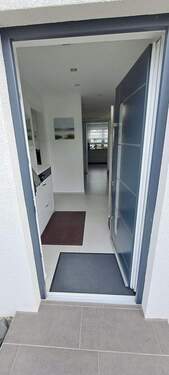 Hauseingang - 4 Zimmer Einfamilienhaus in Waldkraiburg