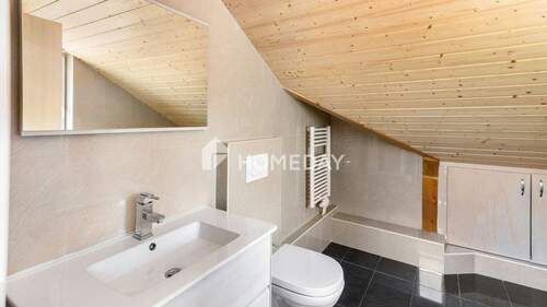 Wohnung 1 1. OG Badezimmer 1 2 - 