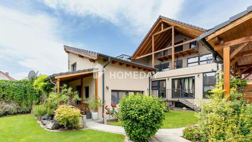 Außenansicht 3 - 7 Zimmer Doppelhaushälfte in Kehl