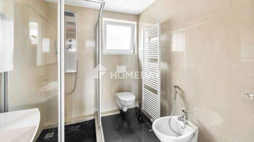 Wohnung 1 EG Badezimmer 2 - 