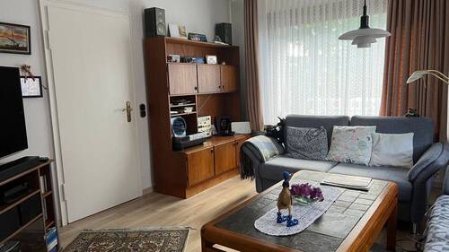 Wohnzimmer - 4 Zimmer Mehrfamilienhaus, Wohnhaus in Flensburg