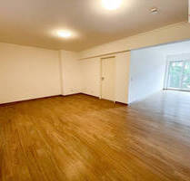 Moderne 3-Raum-Wohnung mit Balkon und Einbauküche in Aue