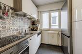 Küche 1. OG - Mehrfamilienhaus, Wohnhaus mit 181,00 m&sup2; in Stuttgart zum Kaufen