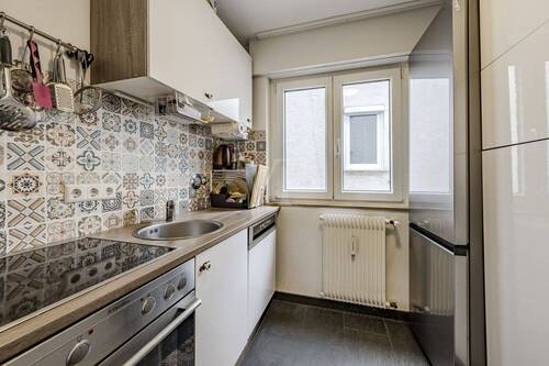 Küche 1. OG - Mehrfamilienhaus, Wohnhaus mit 181,00 m&sup2; in Stuttgart zum Kaufen