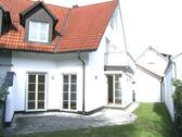 Rückansicht - Großzügige und moderne Doppelhaushälfte in zentraler Lage