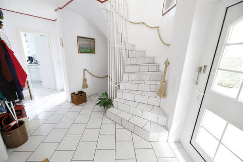 Flur / Eingangsbereich - Einfamilienhaus mit 140,70 m² in Lage zum Kaufen