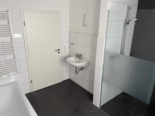 Badezimmer - Etagenwohnung mit 87,00 m&sup2; in Twistringen zur Miete