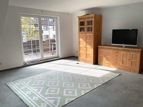 Wohnzimmer - Attraktive und helle 2 Zimmerwohnung in Brinkum - sofort frei und bezugsfertig