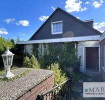 Großzügiges Einfamilienhaus mit schönem Garten, Doppelgarage und Vollkeller in familiärer Gegend - Ratekau