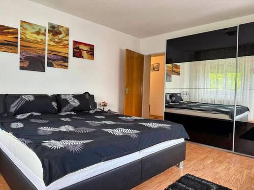 Schlafzimmer - 3 Zimmer Etagenwohnung in Zaisenhausen