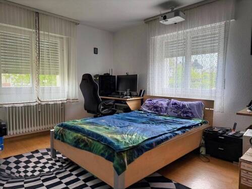Kinderzimmer - Etagenwohnung mit 87,00 m&sup2; in Zaisenhausen zur Miete