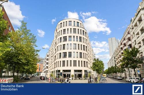 Gebäudeansicht - Barrierefreie 3-Zimmerwohnung mit Fahrstuhl und Loggia im 4. OG am Spittelmarkt