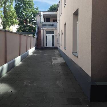 Hof_1 - Mehrfamilienhaus, Wohnhaus mit 638,20 m&sup2; in Bonn / Castell zum Kaufen