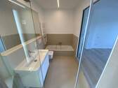 En Suite Bad - 