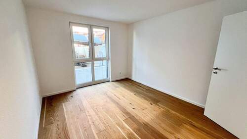 Schlafzimmer - 3 Zimmer Etagenwohnung zur Miete in Auenstein-Ilsfeld