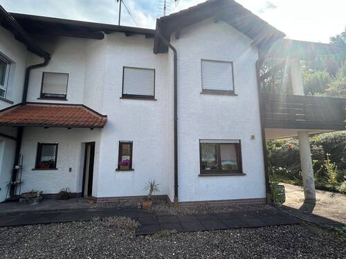 Hausansicht vorne.JPG - Einfamilienhaus mit 182,00 m&sup2; in Laufach zum Kaufen