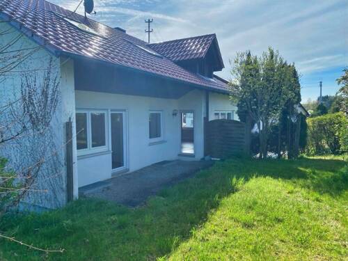 Außenansicht - 1 Zimmer Mehrfamilienhaus, Wohnhaus in Hohenfels