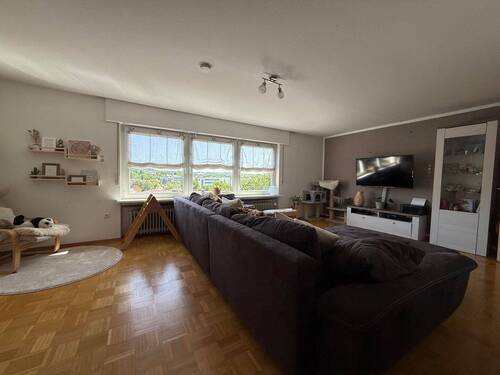 Wohnzimmer EG - 7 Zimmer Mehrfamilienhaus, Wohnhaus zum Kaufen in Oberderdingen