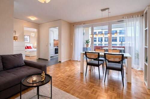 Wohnzimmer 1 - Bezugsfrei oder möbliert vermieten: moderne 2-Zi-Wohnung