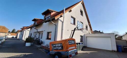 Haus, Garage & Außenstellplatz - 4 Zimmer Doppelhaushälfte in Obrigheim (Pfalz)